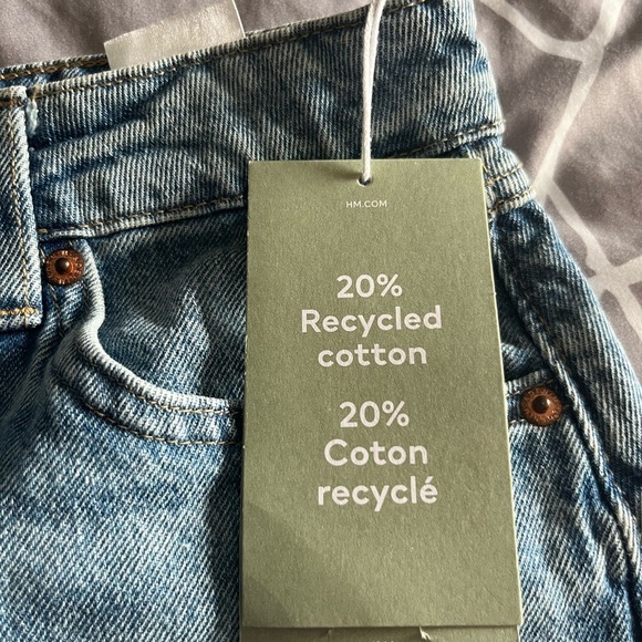 H&M Classic Blue A-Line Denim Skirt - Picture 2 of 6